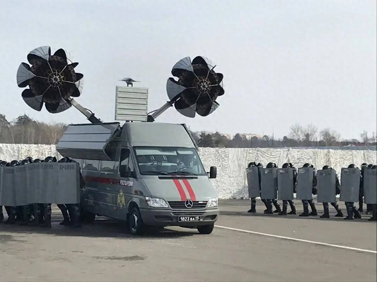 特朗普说：用秘密声波武器绑架马杜罗！那玩意咱中国有同款